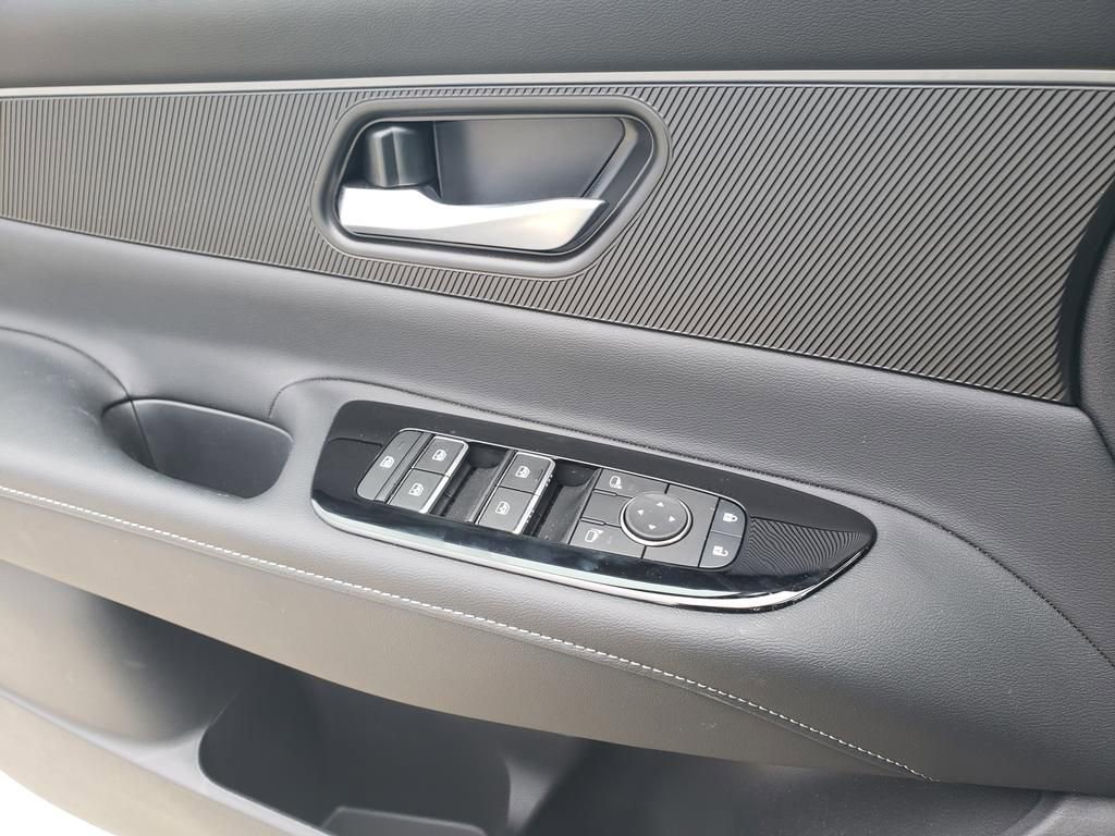 Certified 2025 Nissan Murano SV AWD/4WD image 29