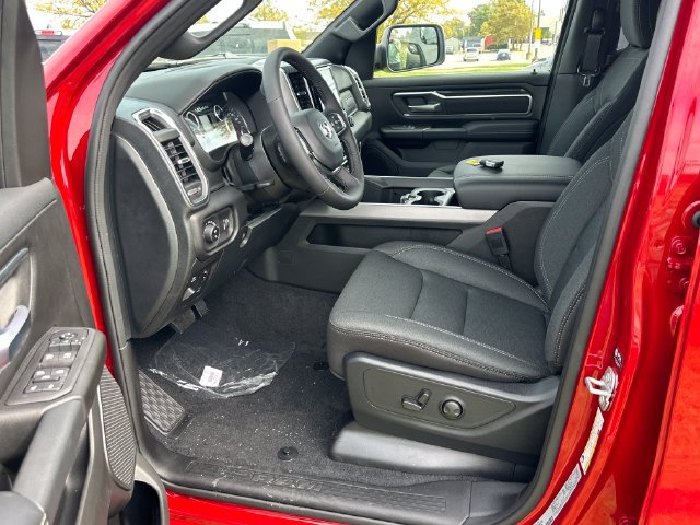 New 2027 RAM 1500 4x4 Crew Cab image 10