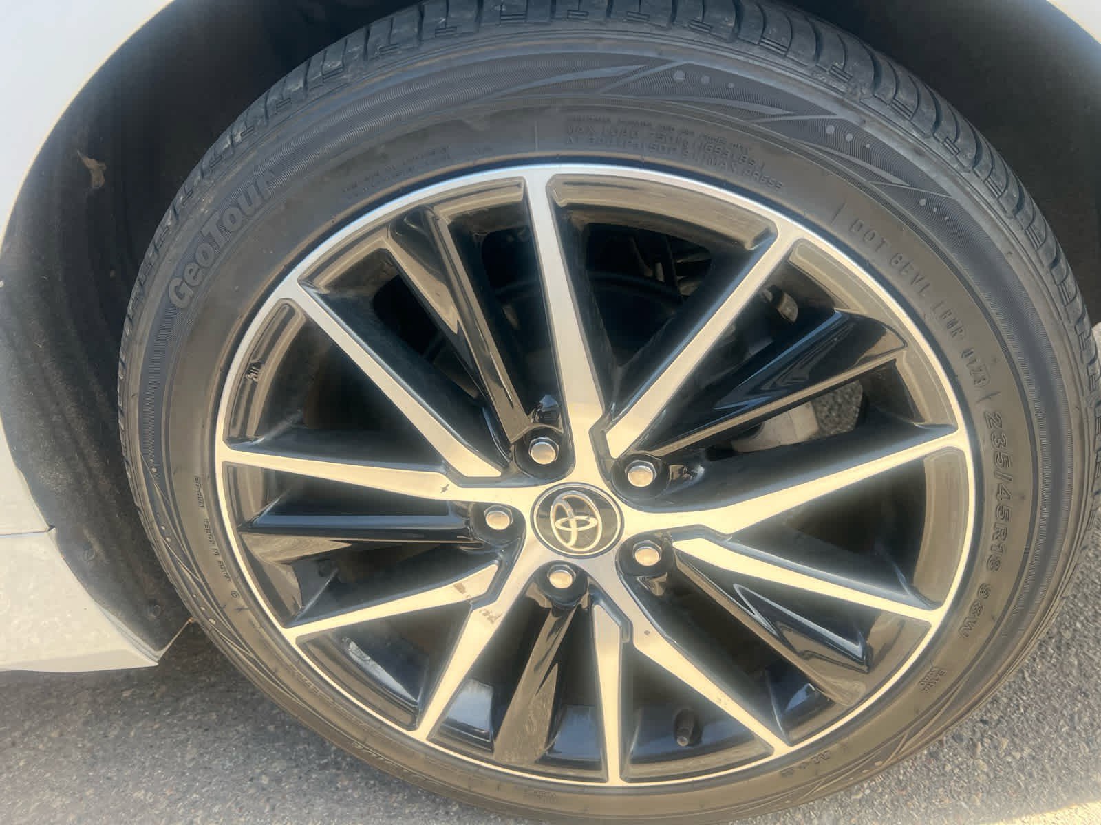 Used 2023 Toyota Camry SE image 5