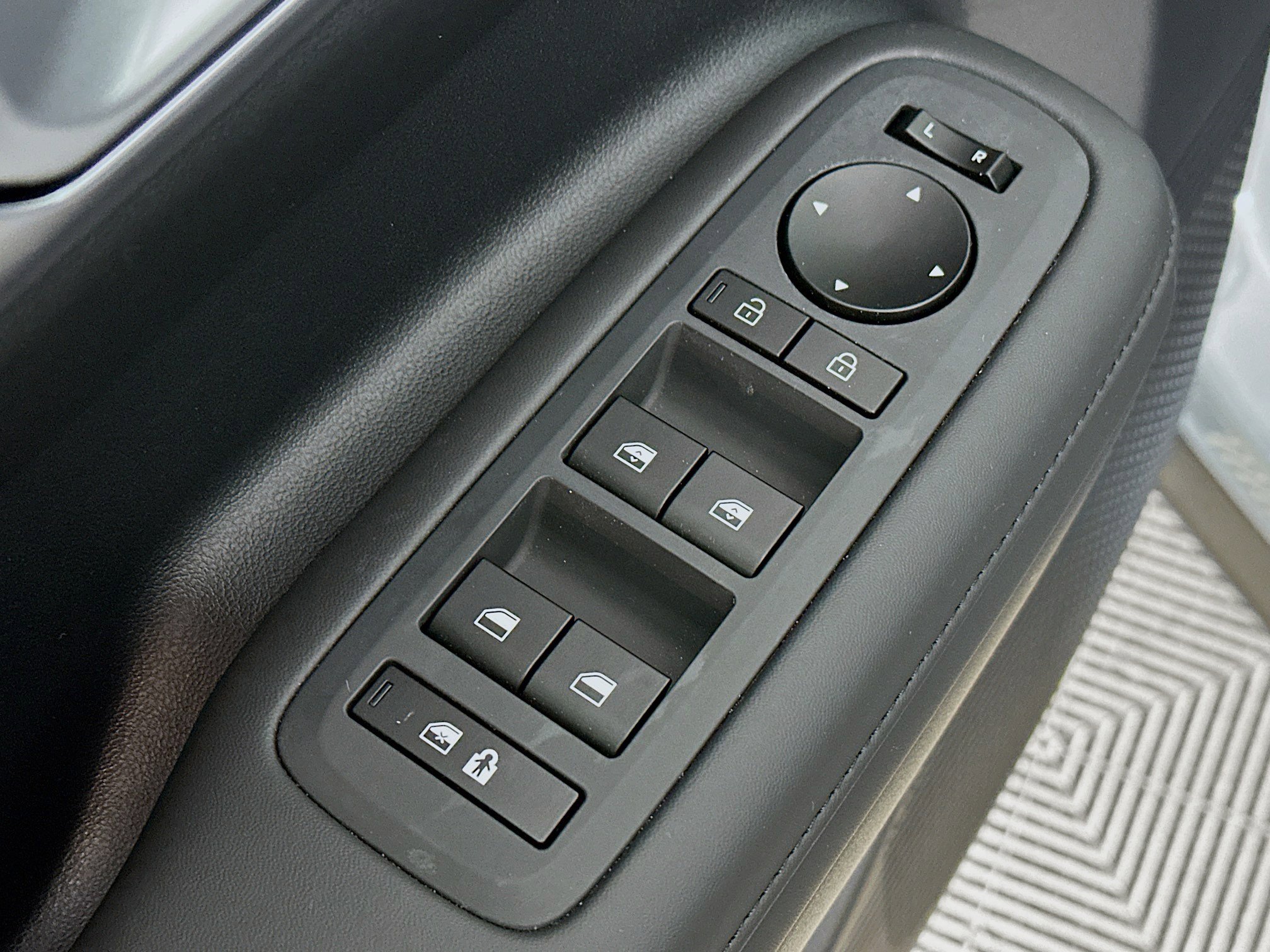 New 2026 Hyundai Santa Fe SEL image 17
