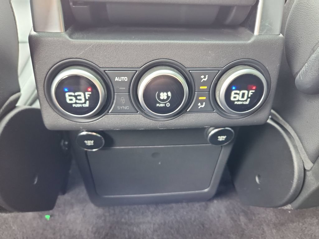 Used 2020 Land Rover Discovery Landmark AWD/4WD image 27