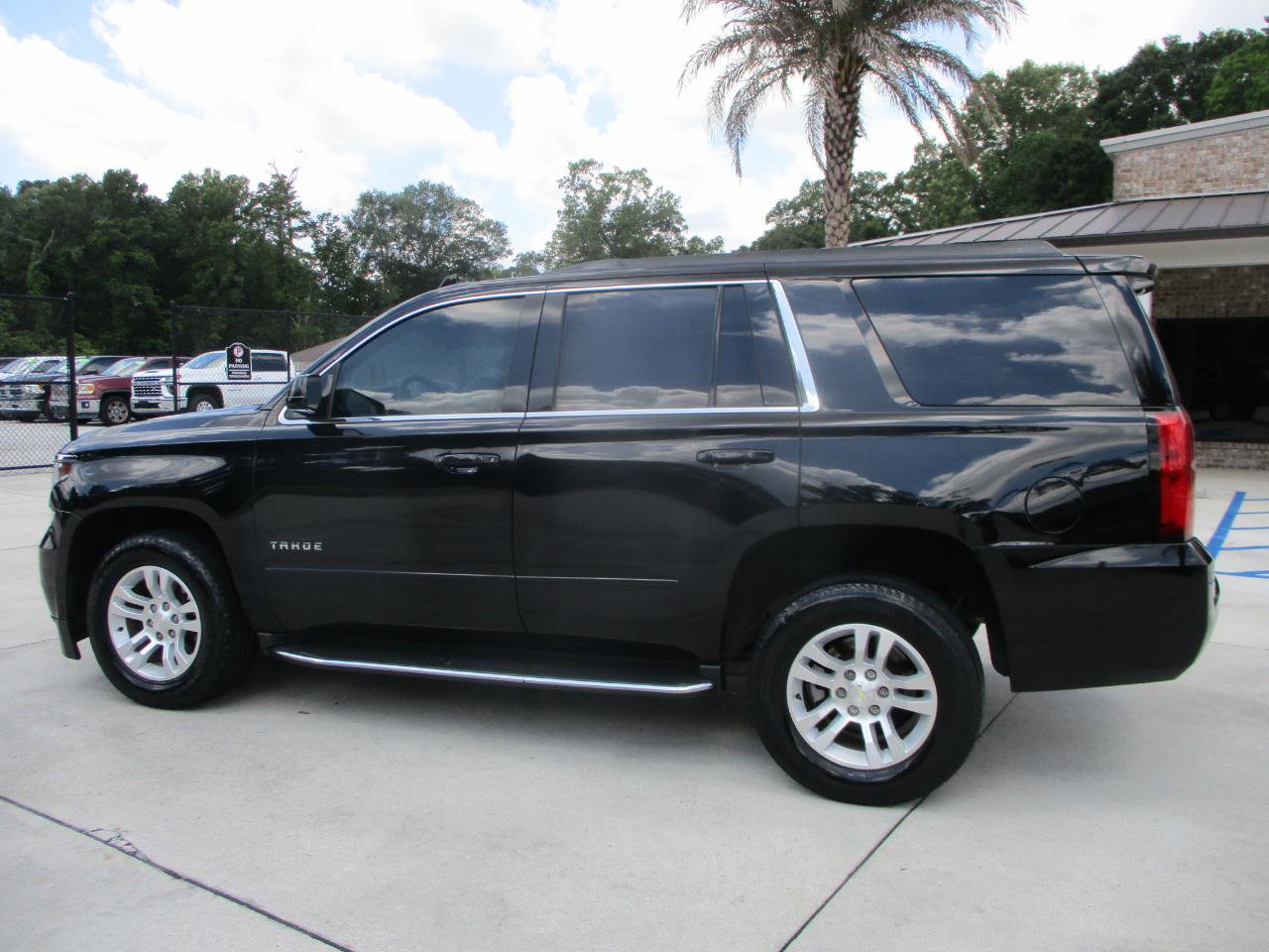 Used 2017 Chevrolet Tahoe LT RWD image 22