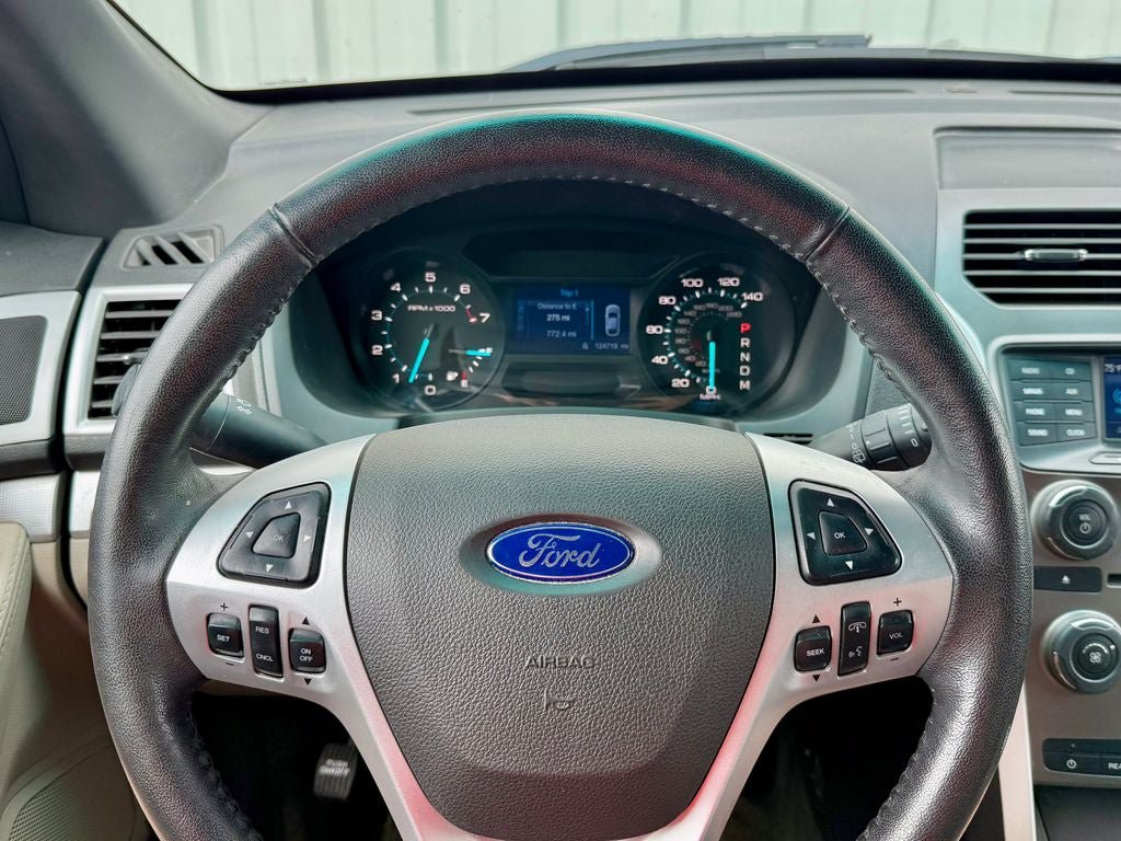Used 2015 Ford Explorer XLT AWD/4WD image 20