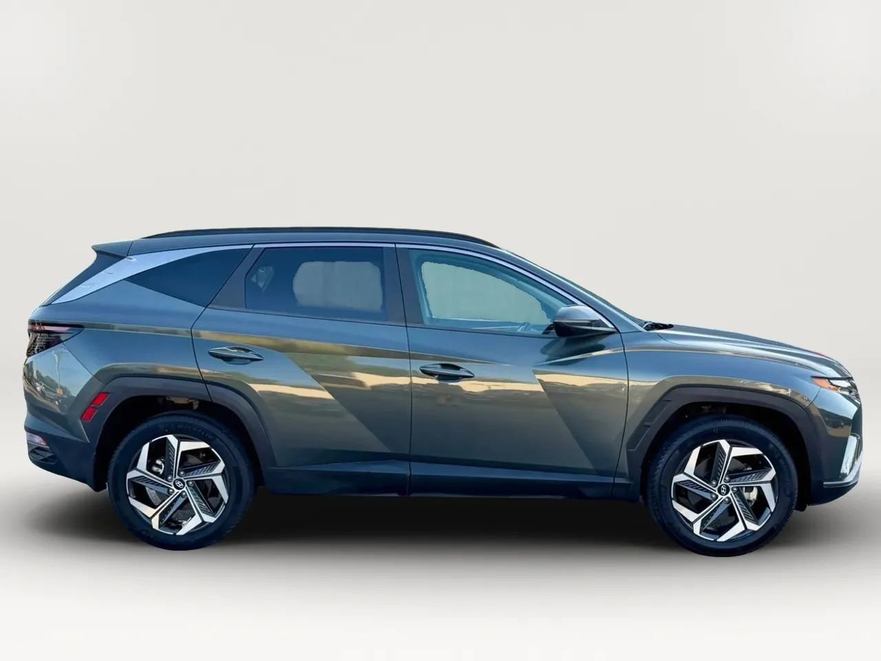 Used 2022 Hyundai Tucson SEL w/ Convenience + Premium Package AWD/4WD image 8
