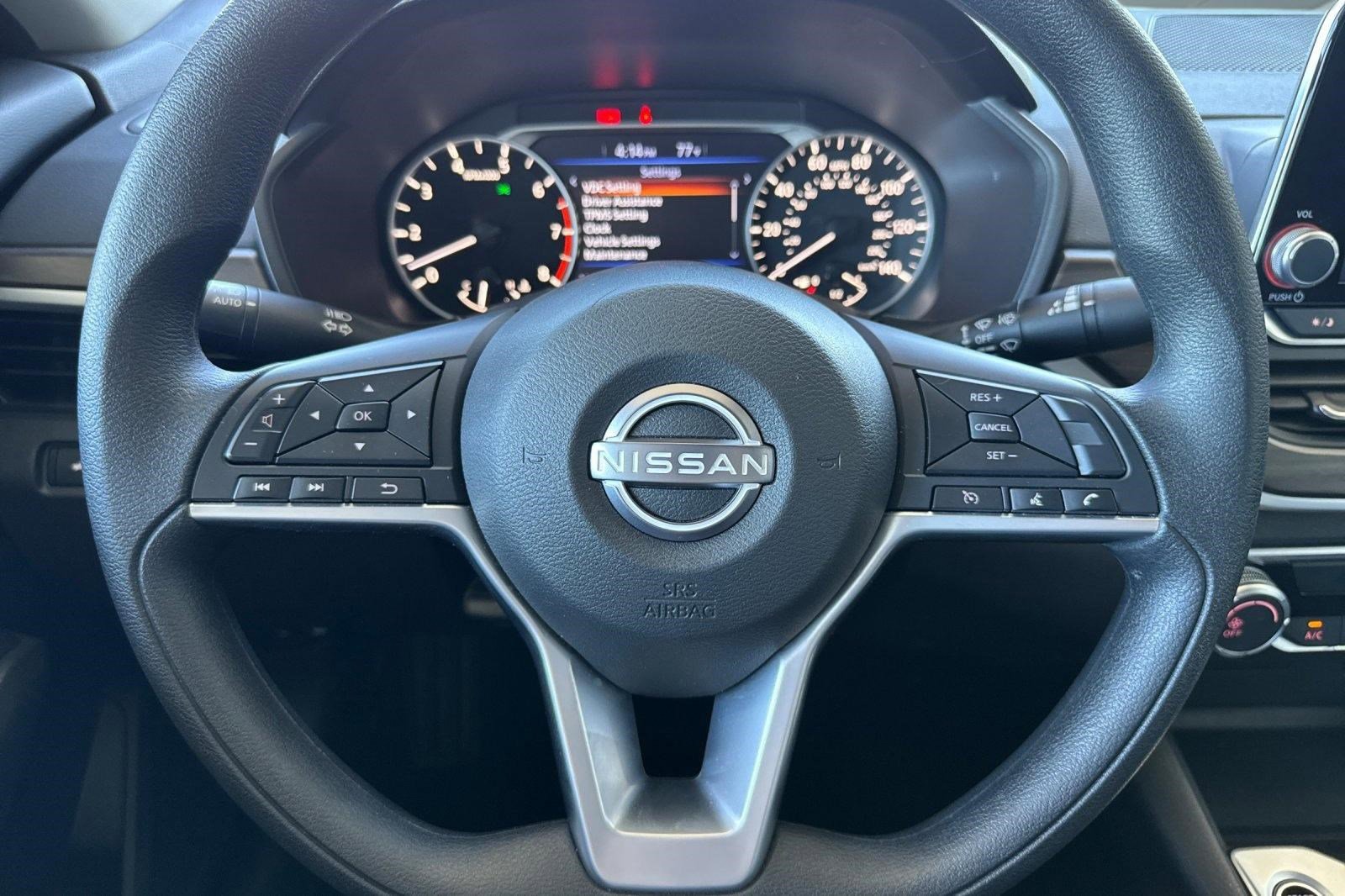 Used 2025 Nissan Altima 2.5 SV image 15