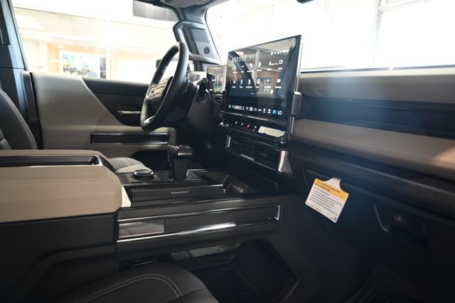 New 2026 GMC Hummer EV SUV w/ LPO, Dark Essentials Package AWD/4WD image 14