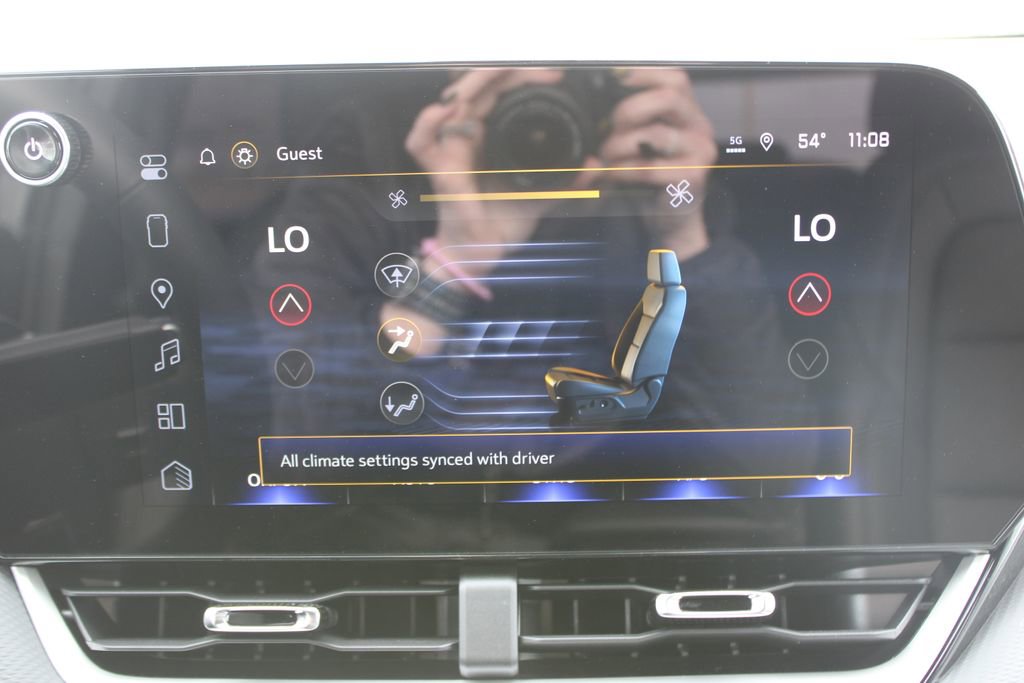 New 2026 Chevrolet Equinox LT image 50