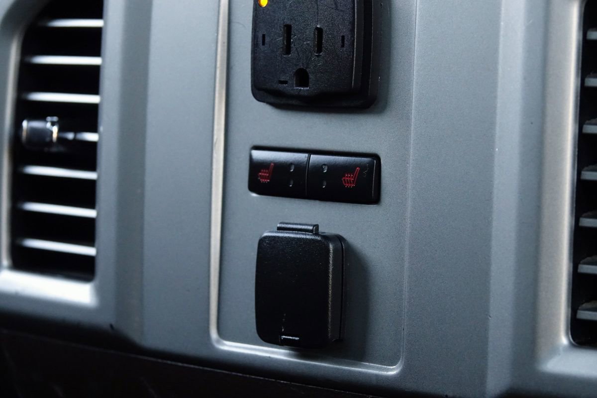 Used 2015 Ford F150 King Ranch w/ Equipment Group 601A Luxury image 11