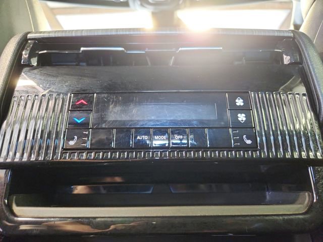 Used 2024 Jeep Wagoneer Series II AWD/4WD image 34