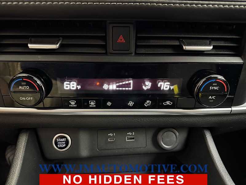 Used 2023 Nissan Rogue SV image 38