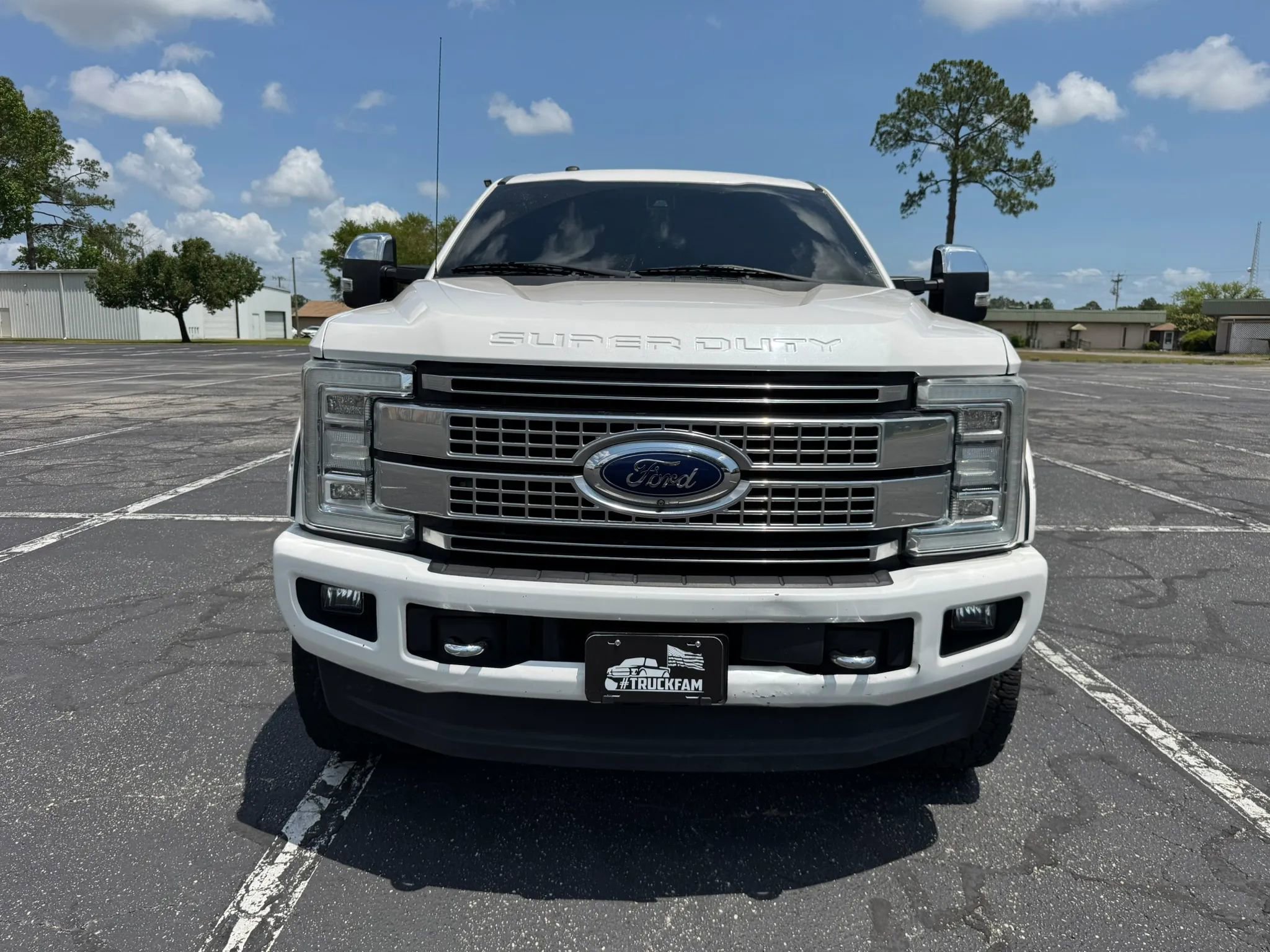 Used 2017 Ford F250 Platinum w/ Platinum Ultimate Package AWD/4WD image 3