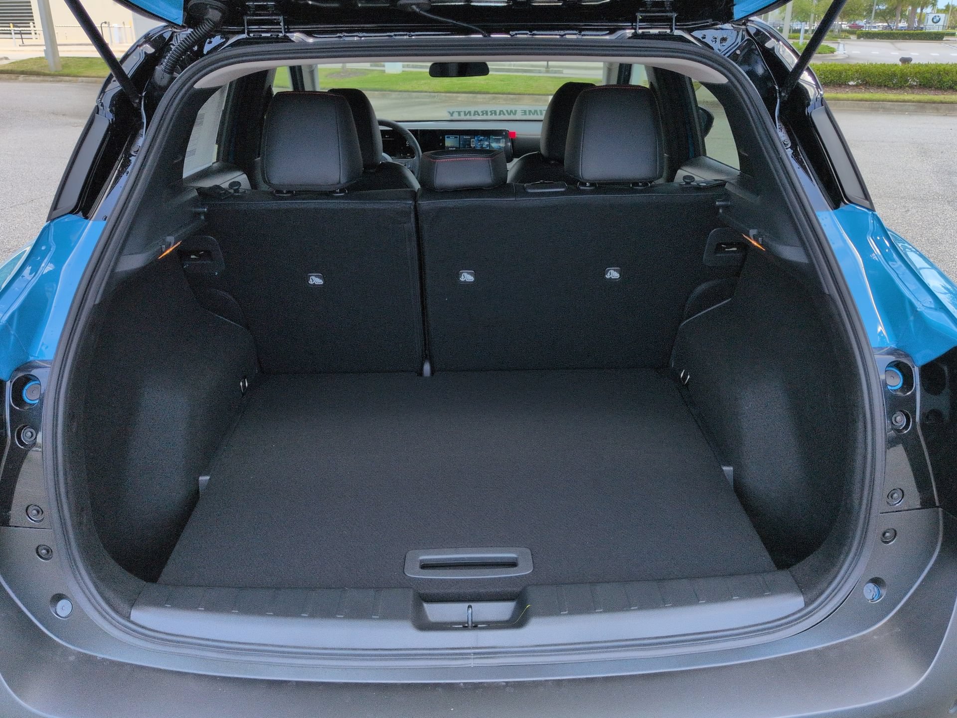 New 2026 Nissan Kicks SR FWD image 14