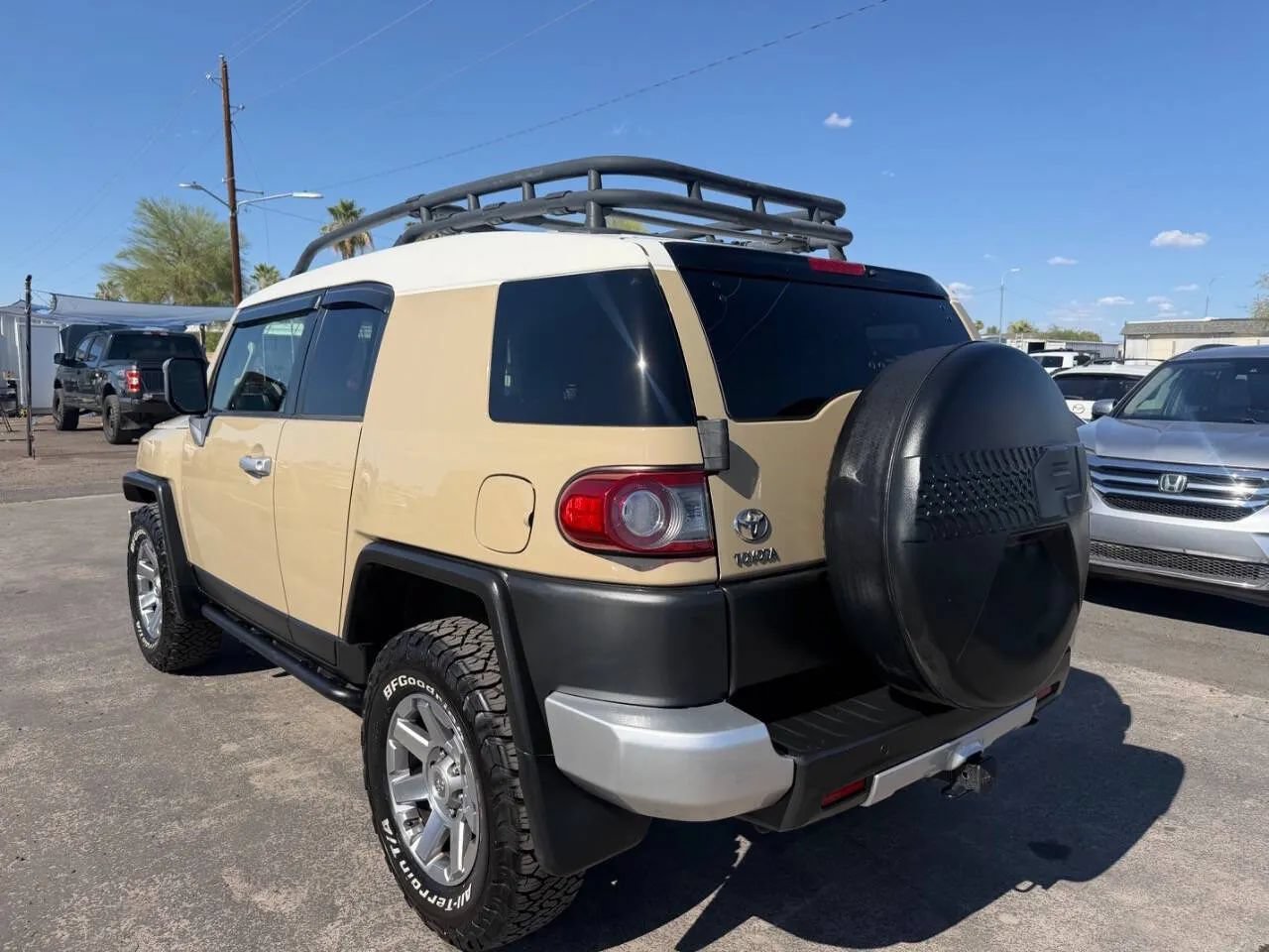 Used 2014 Toyota FJ Cruiser 4WD w/ Upgrade Package image 7