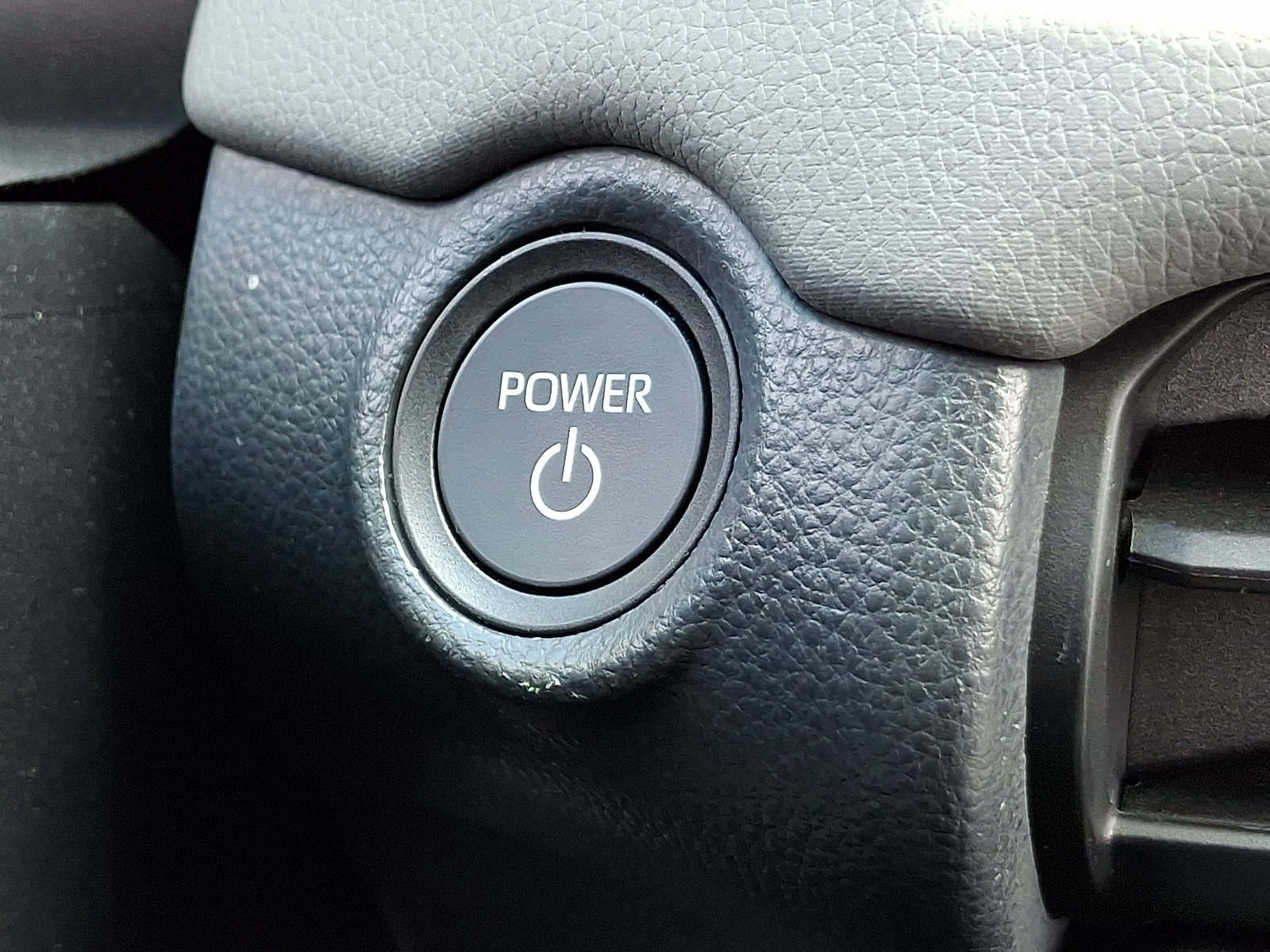 Used 2026 Toyota RAV4 LE FWD image 20