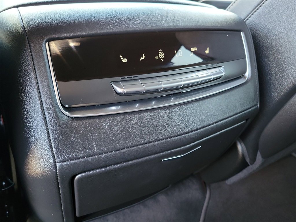 Certified 2024 Cadillac Escalade ESV Luxury image 20