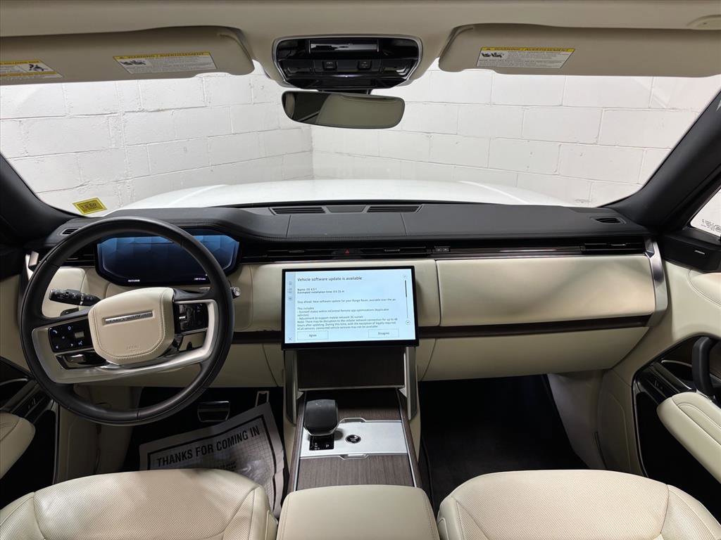 Used 2025 Land Rover Range Rover SE image 35