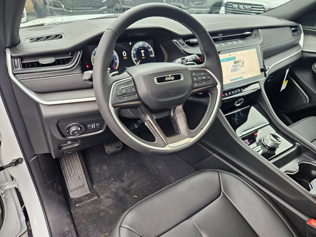 New 2026 Jeep Grand Cherokee L Limited AWD/4WD image 13