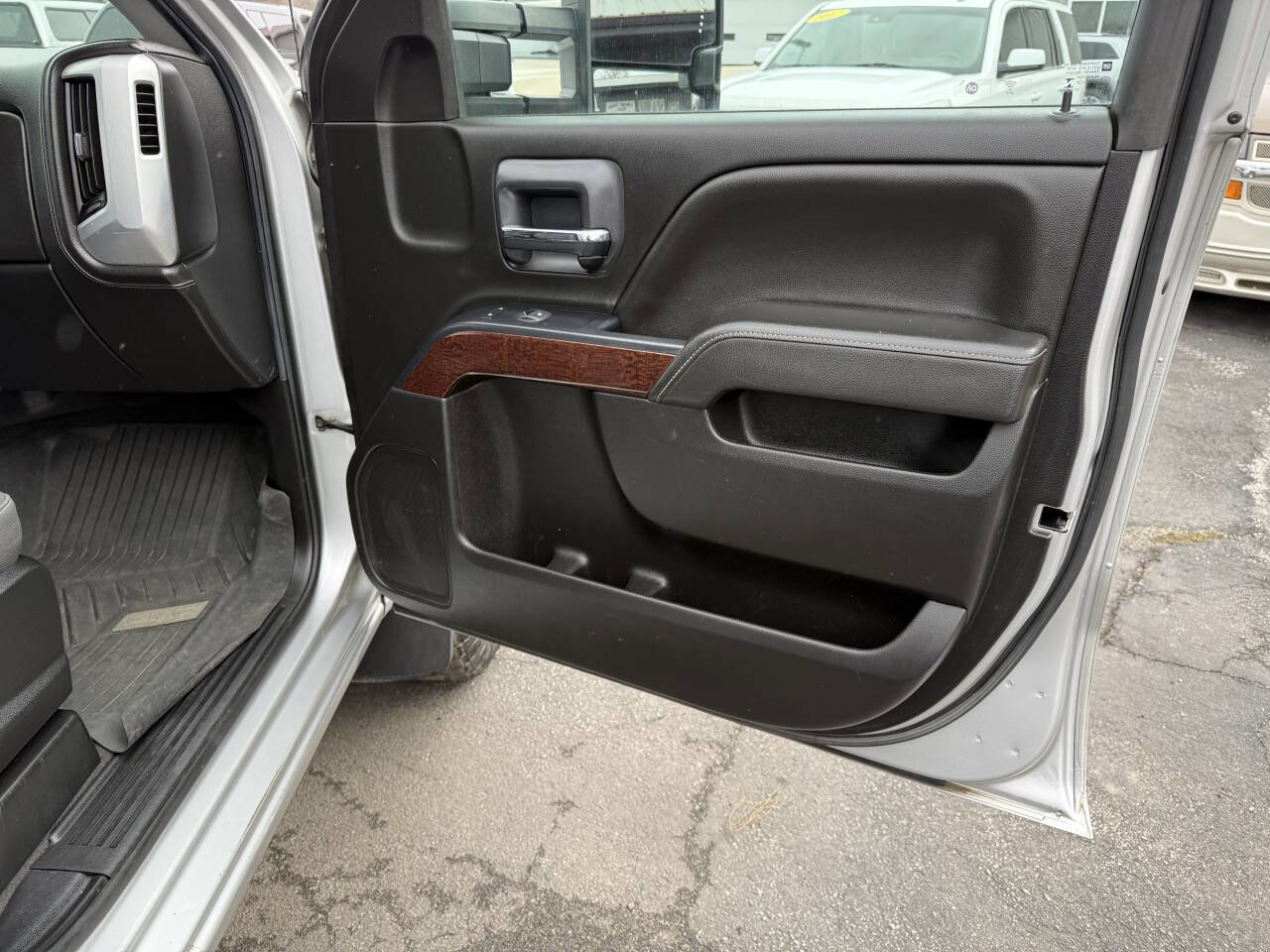 Used 2019 GMC Sierra 2500 SLE AWD/4WD image 25
