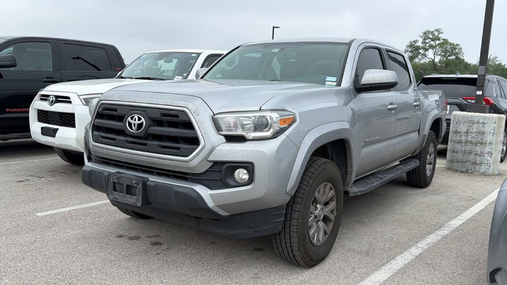 Used 2017 Toyota Tacoma SR5 w/ Tow Package RWD image 12