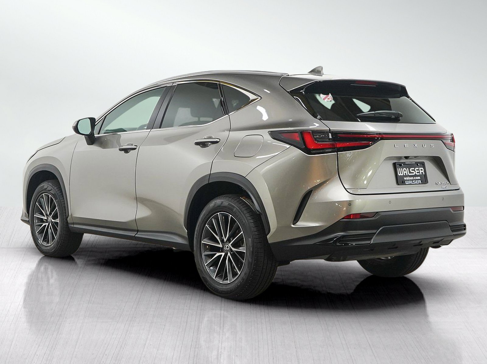 Used 2024 Lexus NX 350h AWD image 3