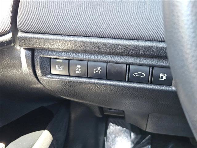 Used 2025 Toyota Camry LE FWD image 16