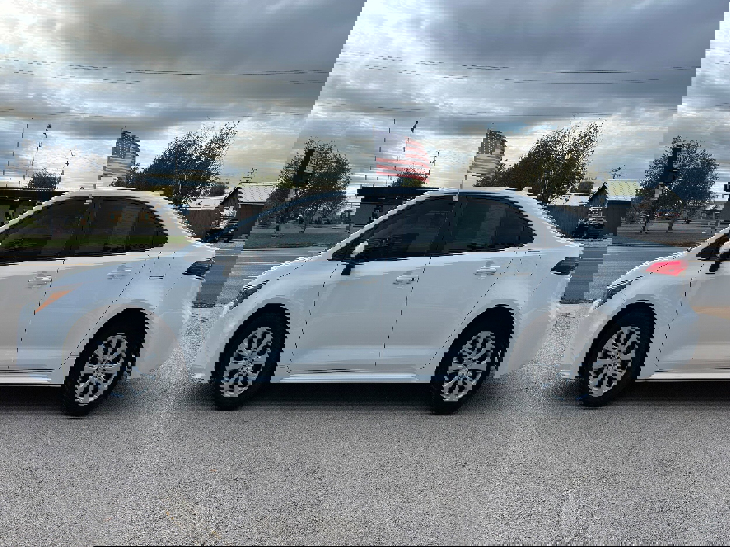 Used 2024 Toyota Corolla LE image 4