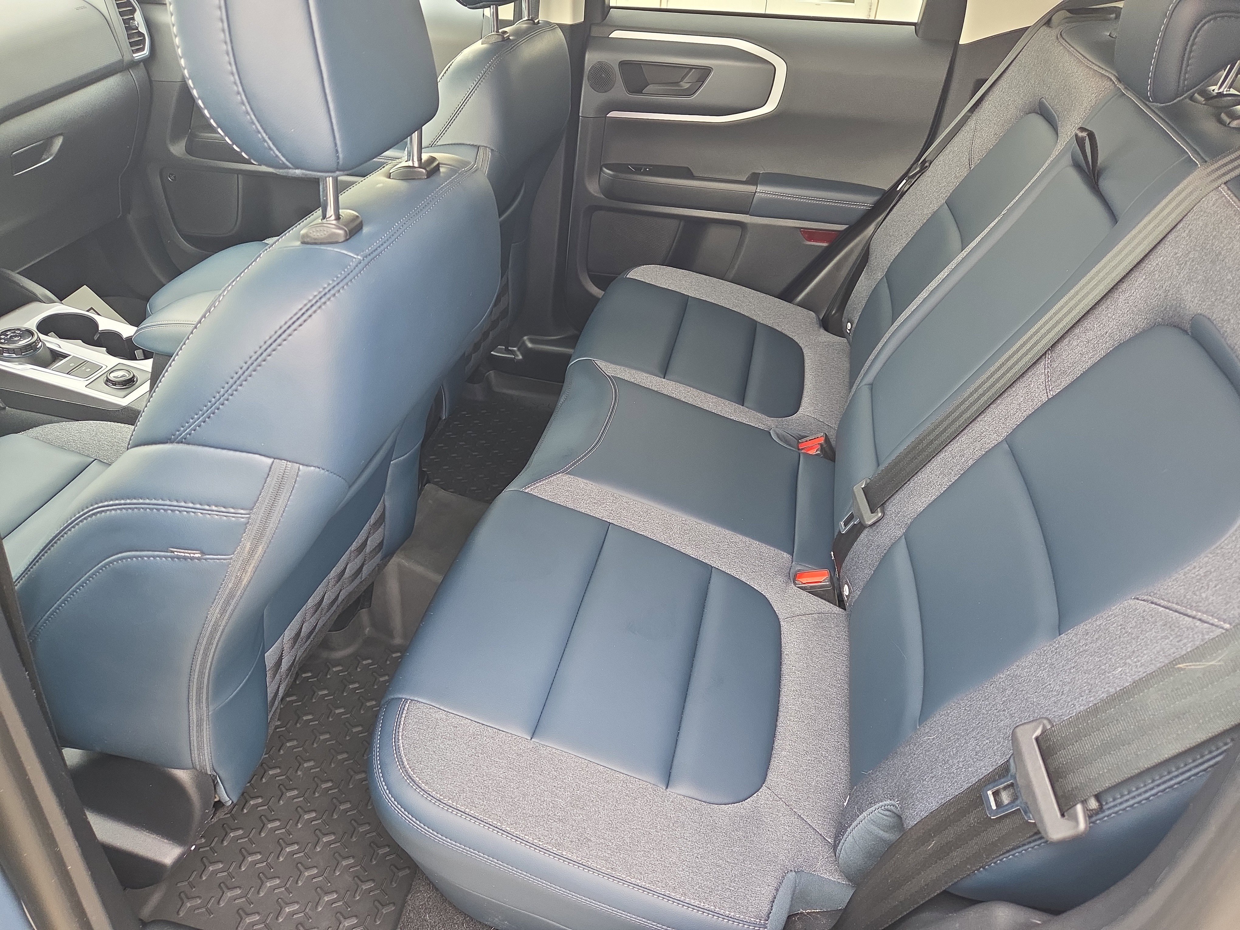 Used 2024 Ford Bronco Sport Outer Banks w/ Tech Package image 13