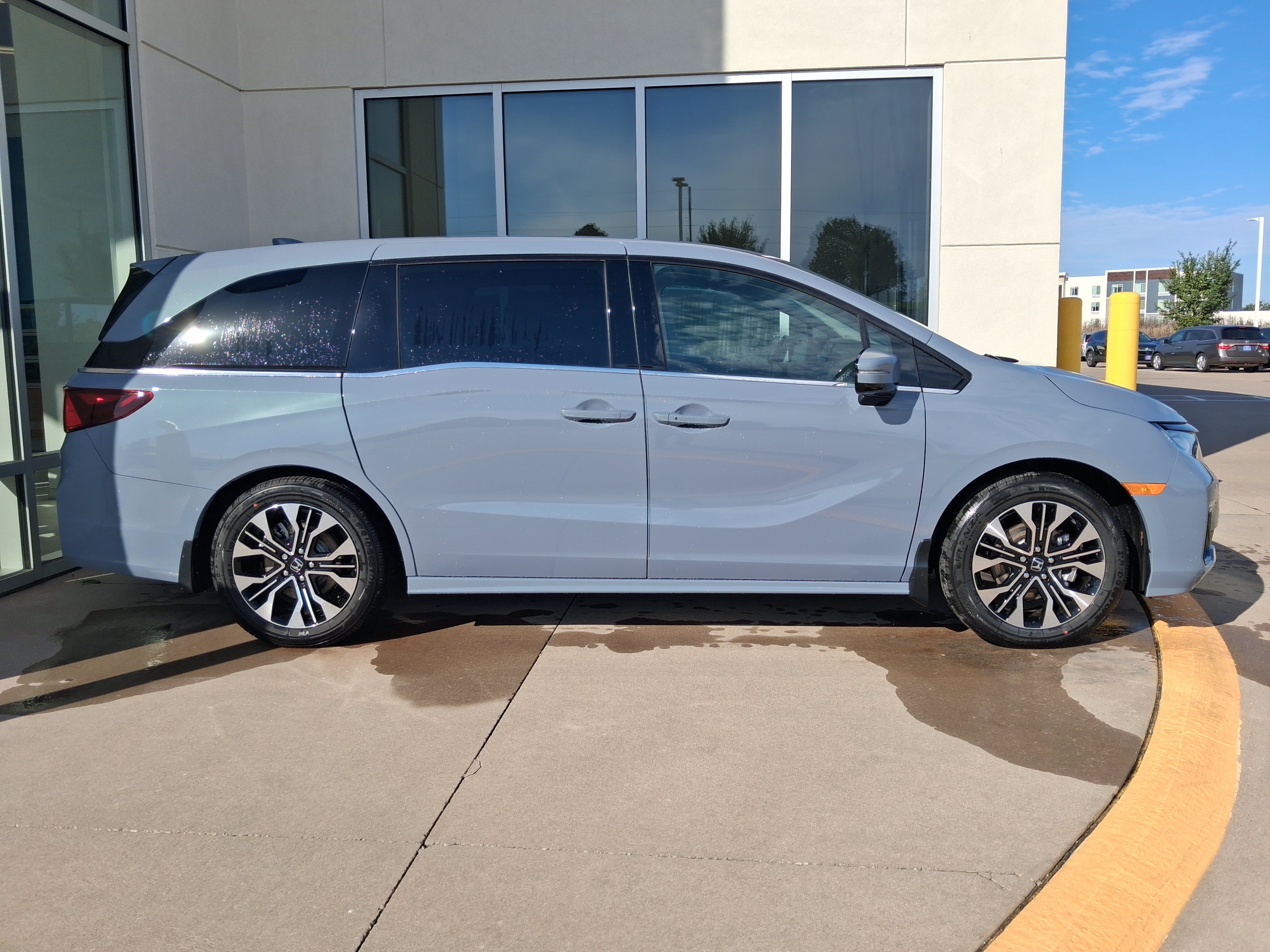New 2026 Honda Odyssey Elite image 1