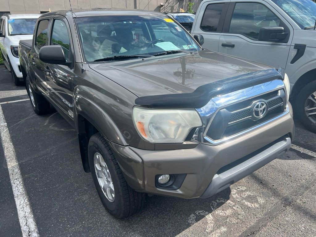 Used 2015 Toyota Tacoma 4x4 Double Cab w/ SR5 Package image 4