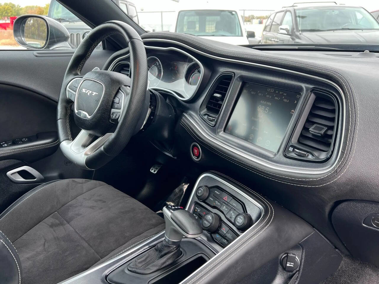 Used 2015 Dodge Challenger SRT w/ Technology Group image 17