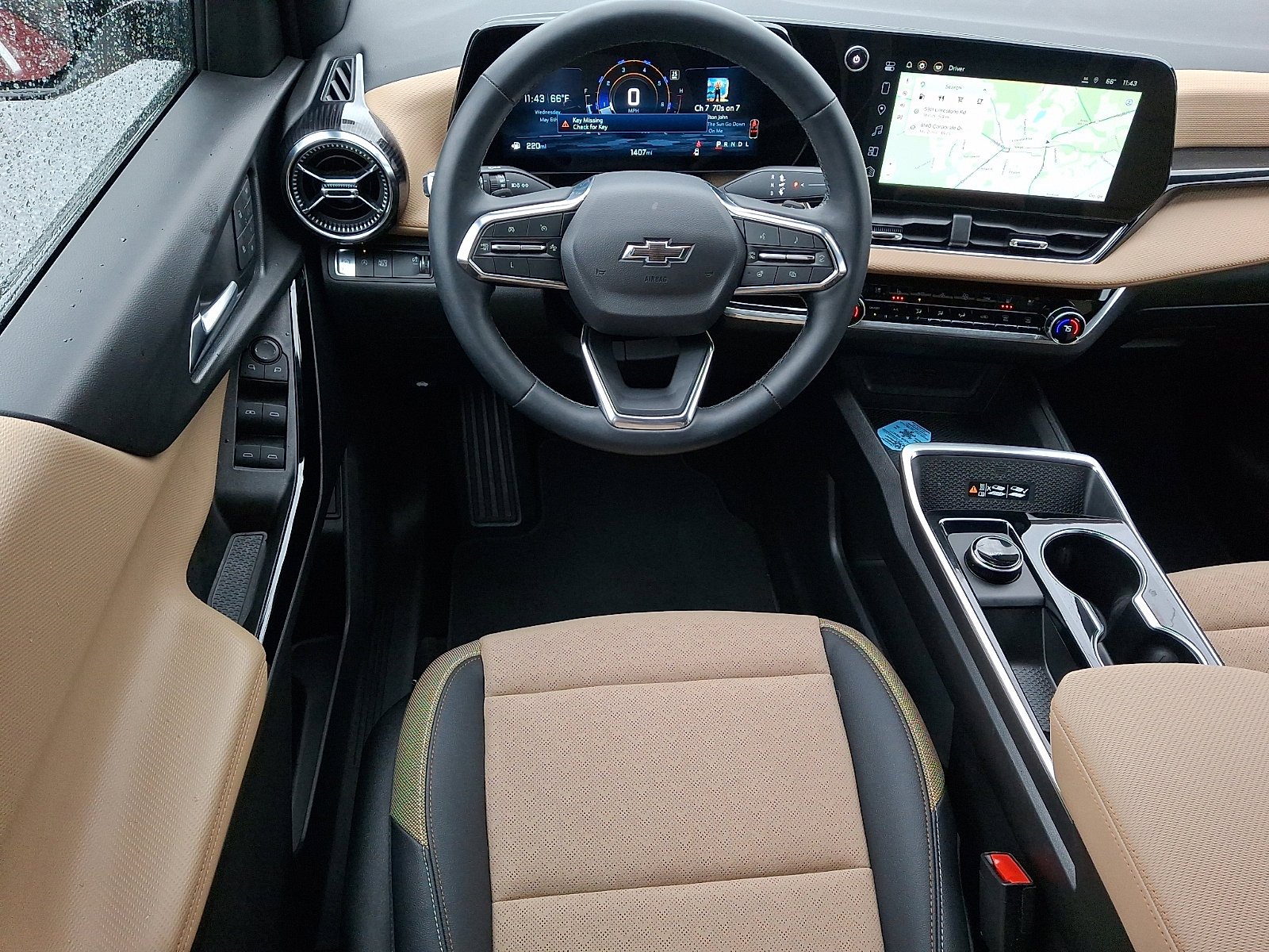 Used 2025 Chevrolet Equinox ACTIV w/ Safety and Technology Package FWD image 11