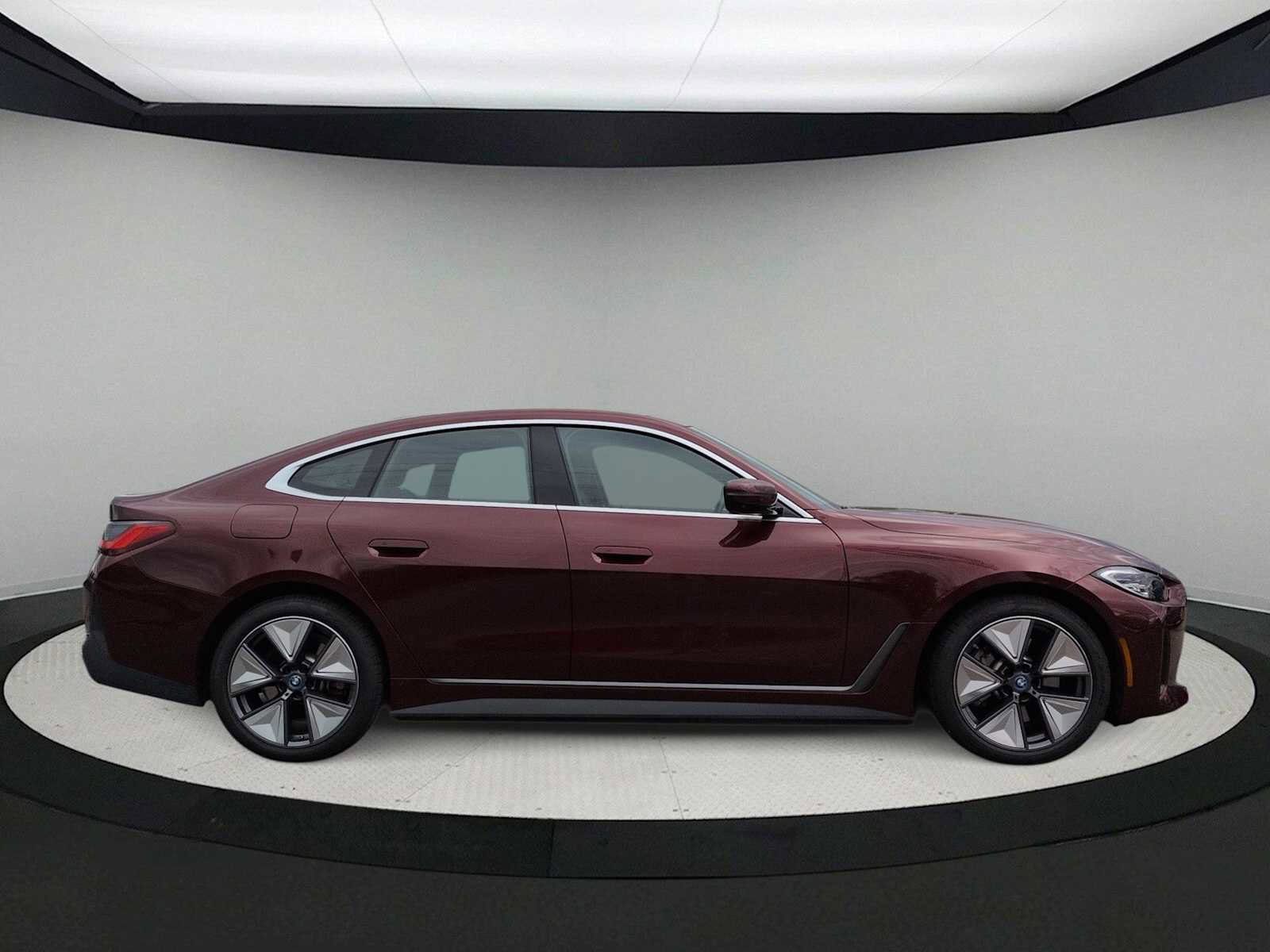 Certified 2023 BMW i4 eDrive35 RWD image 9