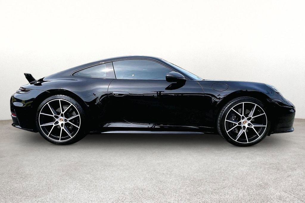 Used 2025 Porsche 911 Carrera RWD image 42