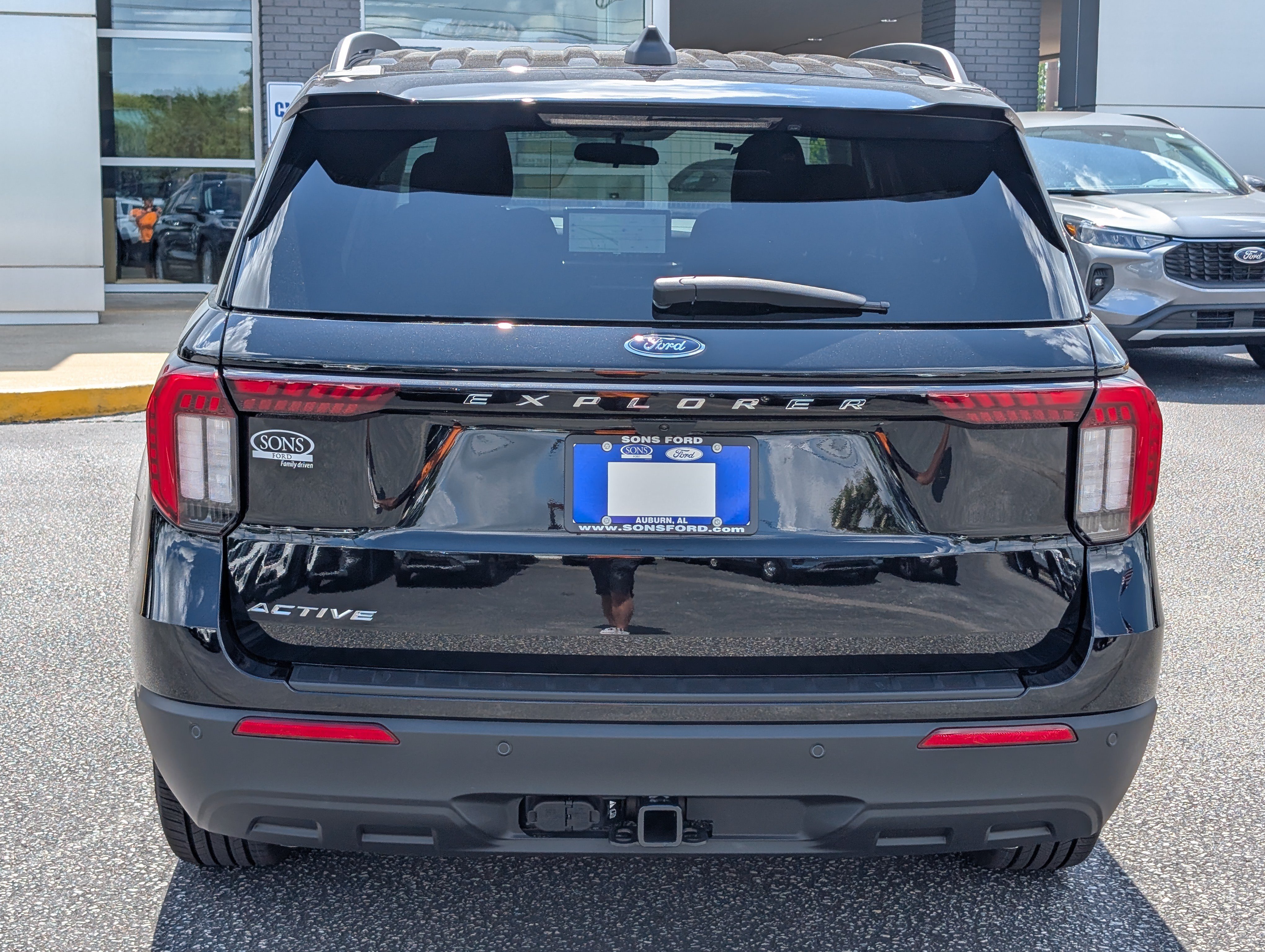New 2026 Ford Explorer Active RWD image 10