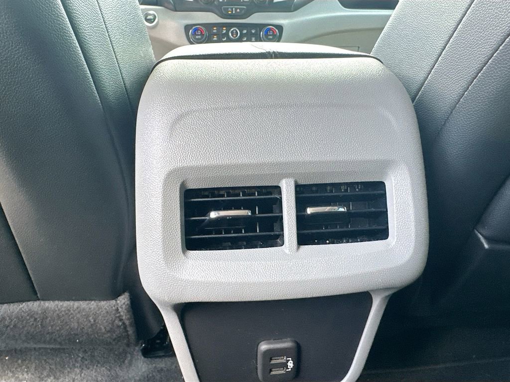 Used 2024 GMC Terrain SLT w/ Infotainment Package II image 22