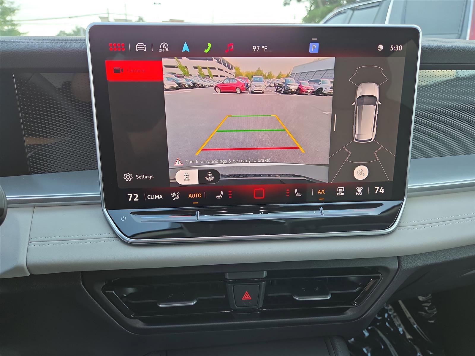 New 2025 Volkswagen Tiguan SE image 24