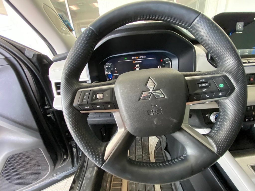 Used 2024 Mitsubishi Outlander SEL FWD image 14