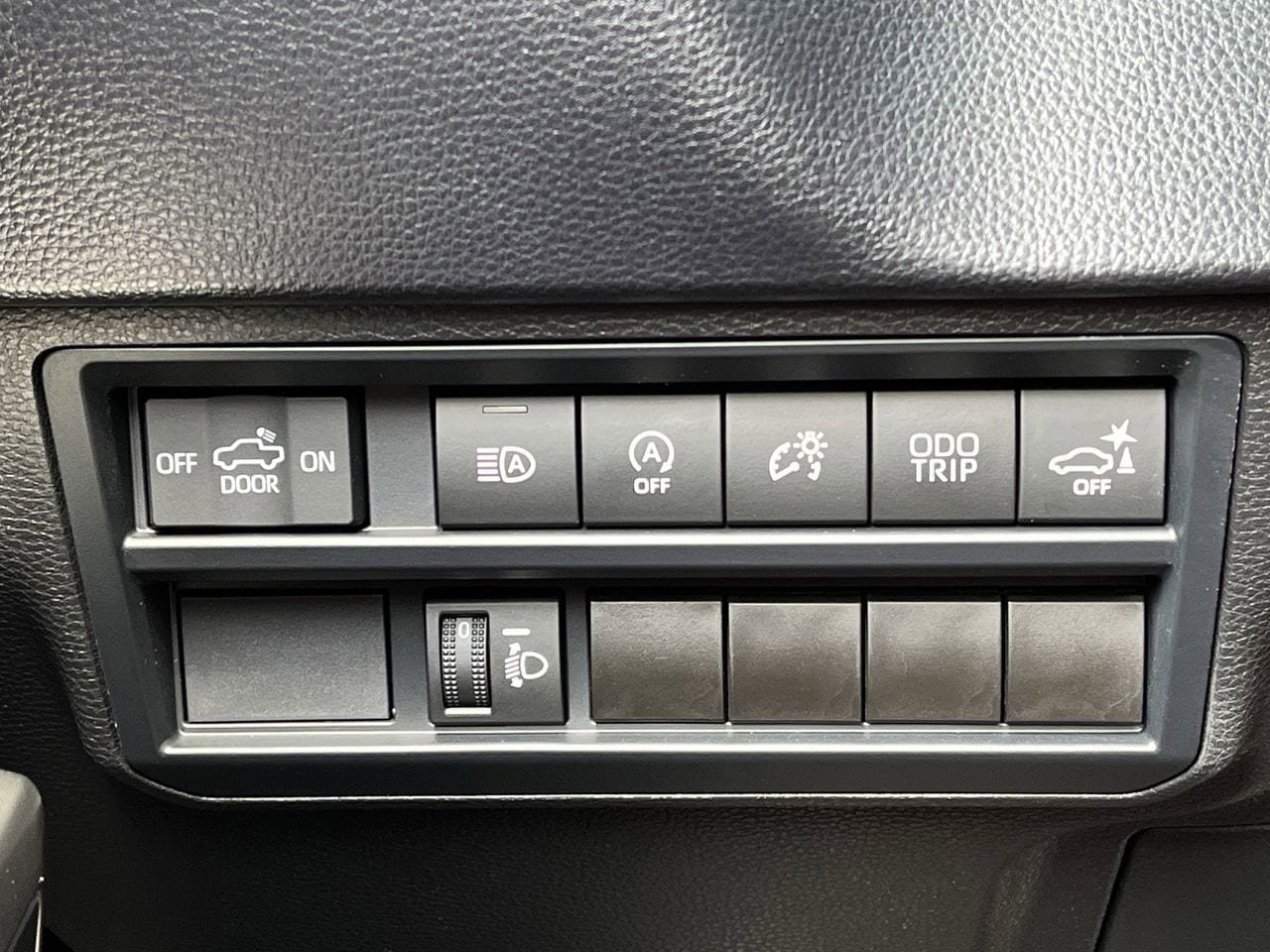 Used 2024 Toyota Tundra SR5 w/ SR5 Premium Package image 20