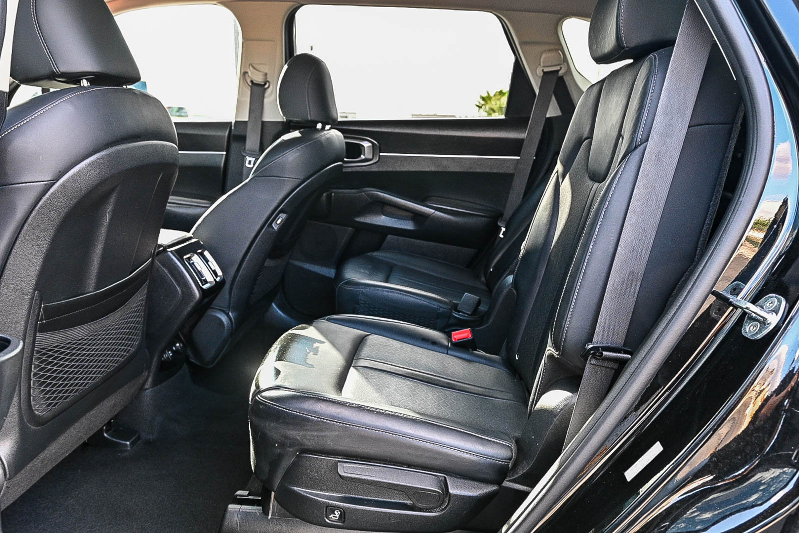 Used 2023 Kia Sorento EX w/ Panoramic Sunroof Package image 19