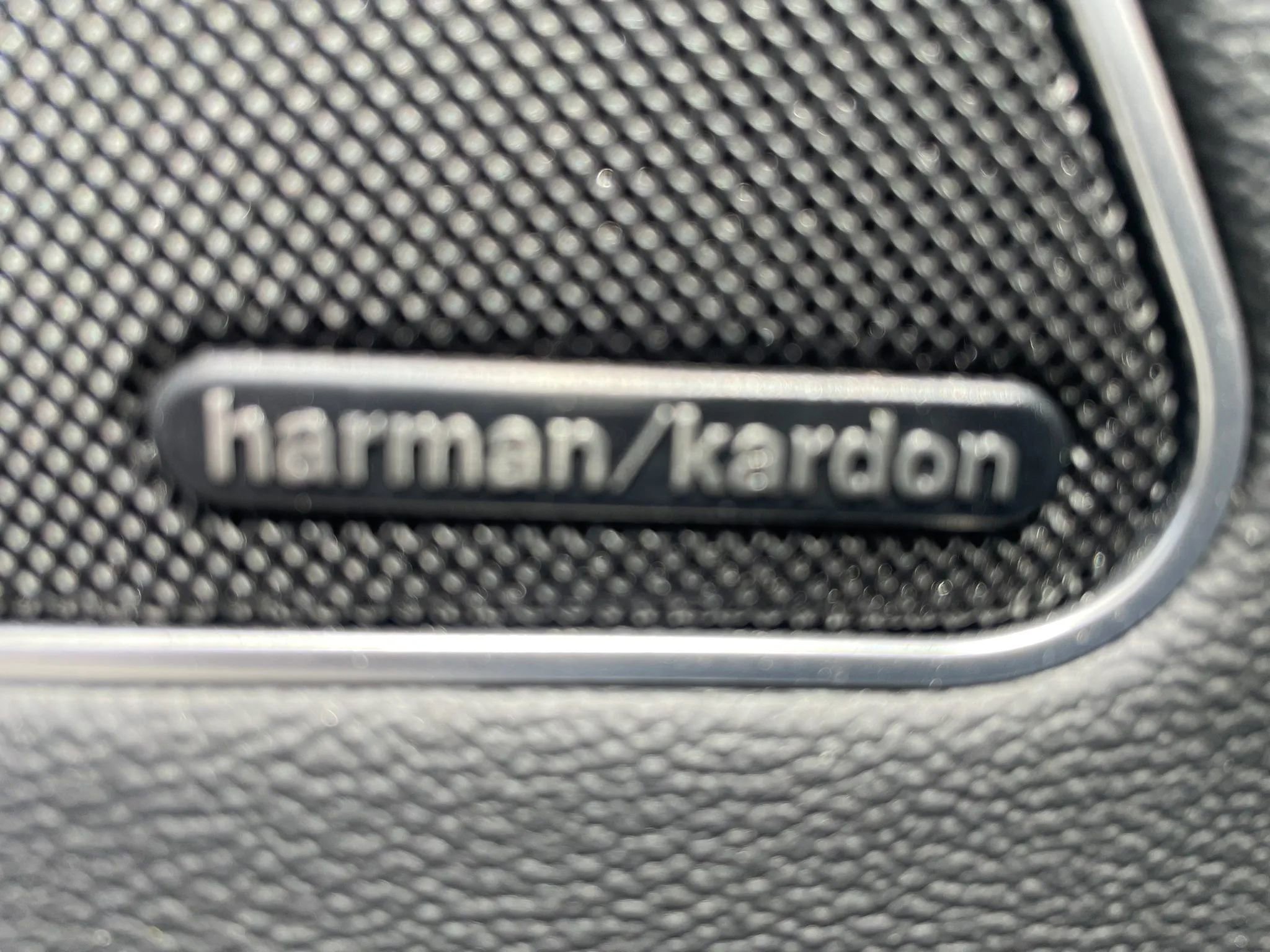 Used 2021 Maserati Levante AWD/4WD image 13