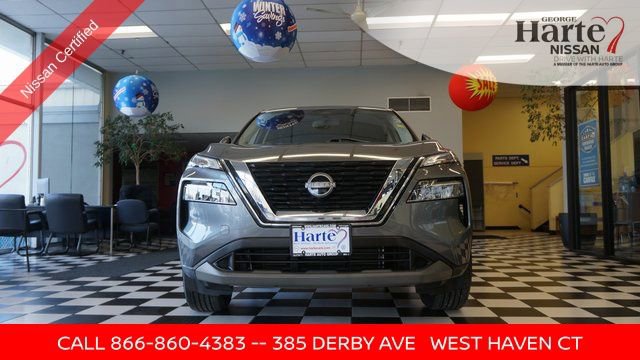 Used 2023 Nissan Rogue SV image 3