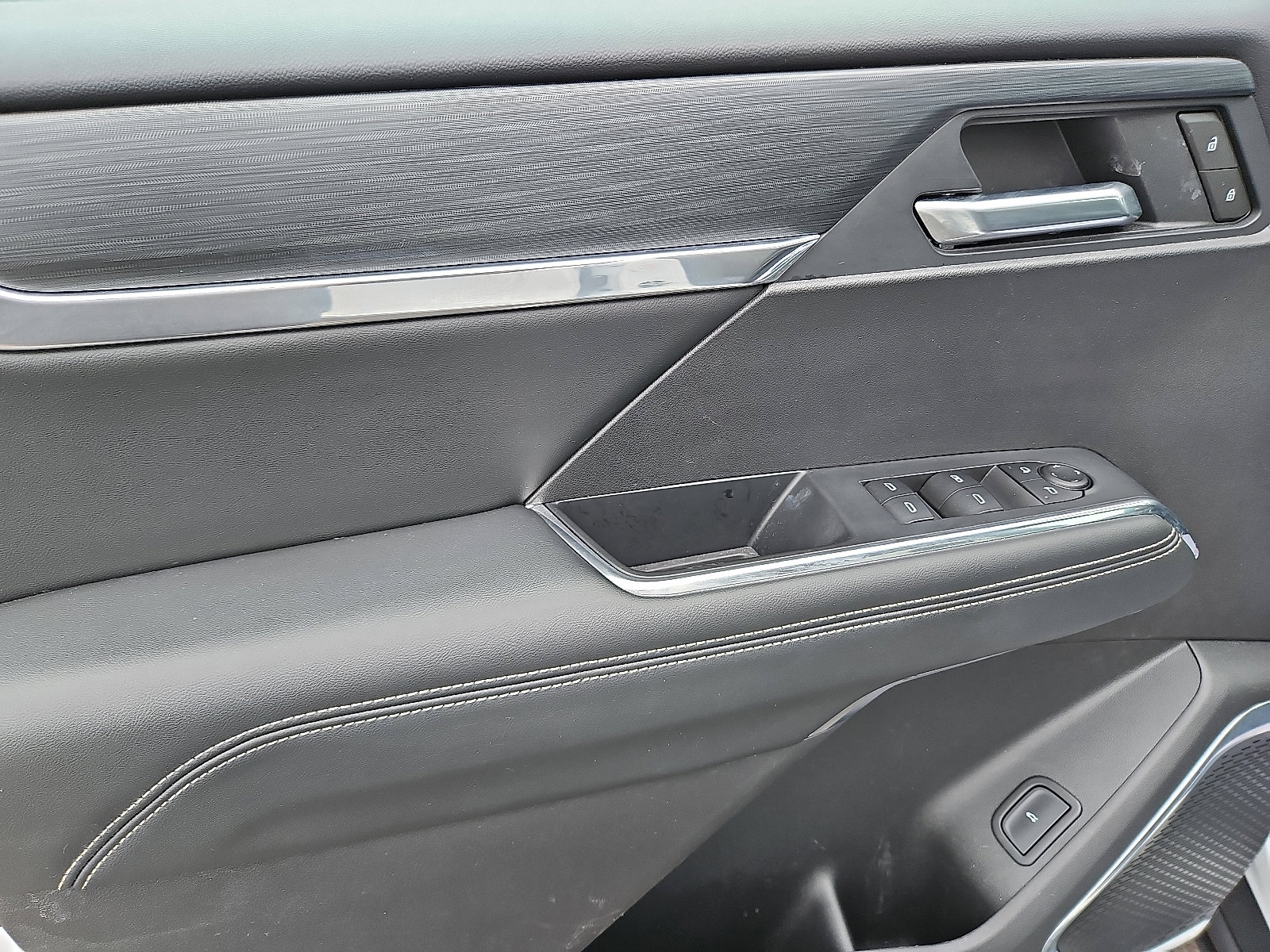 Certified 2025 GMC Acadia Elevation image 12