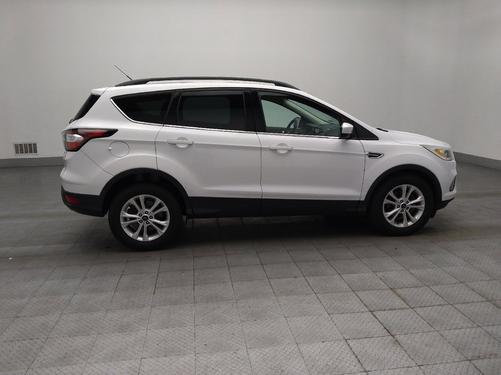 Used 2017 Ford Escape SE w/ Equipment Group 201A FWD image 10