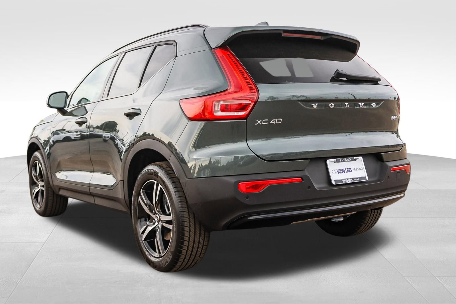 New 2026 Volvo XC40 B5 Core w/ Climate Package image 7