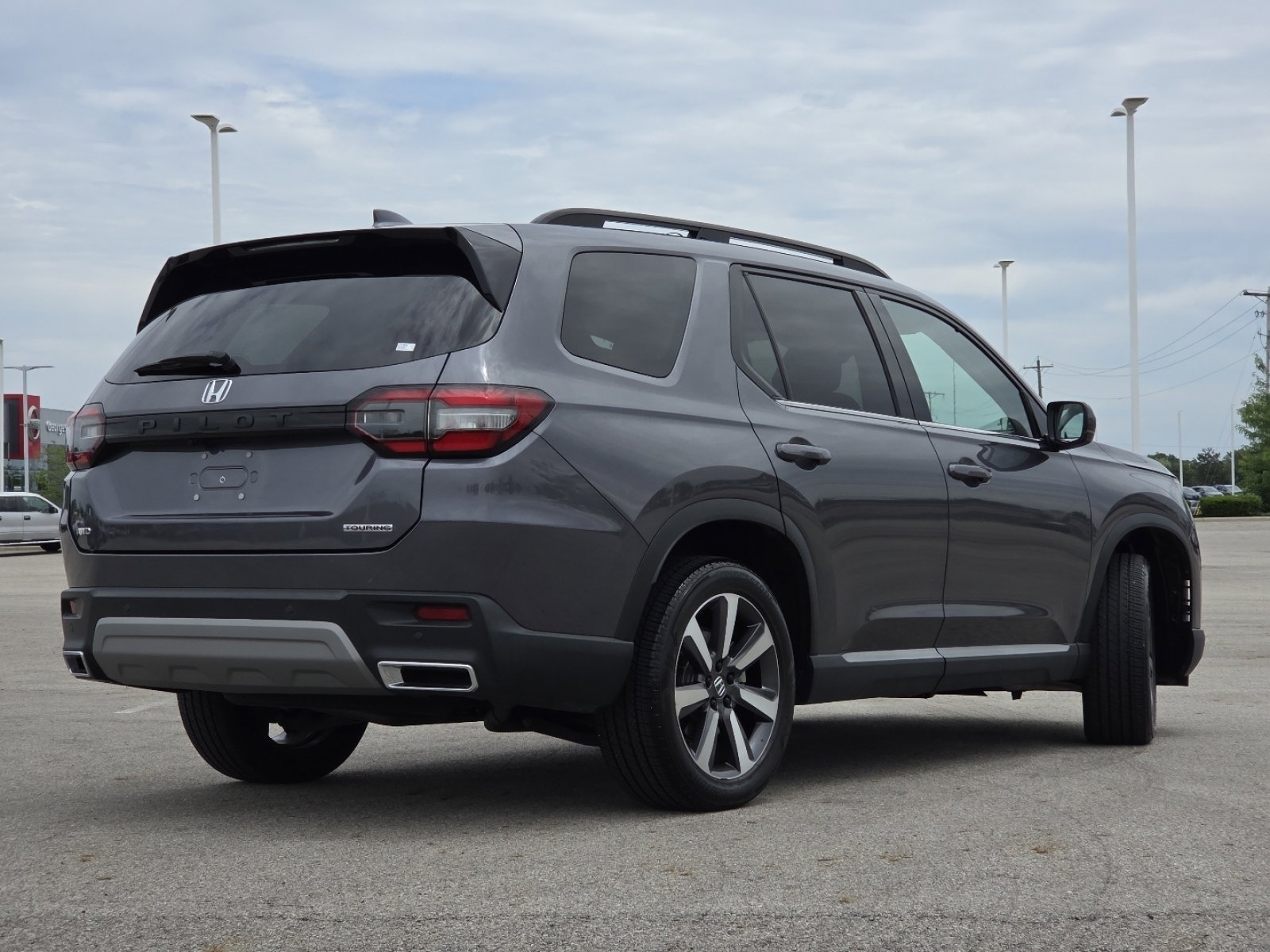 Used 2024 Honda Pilot Touring image 19