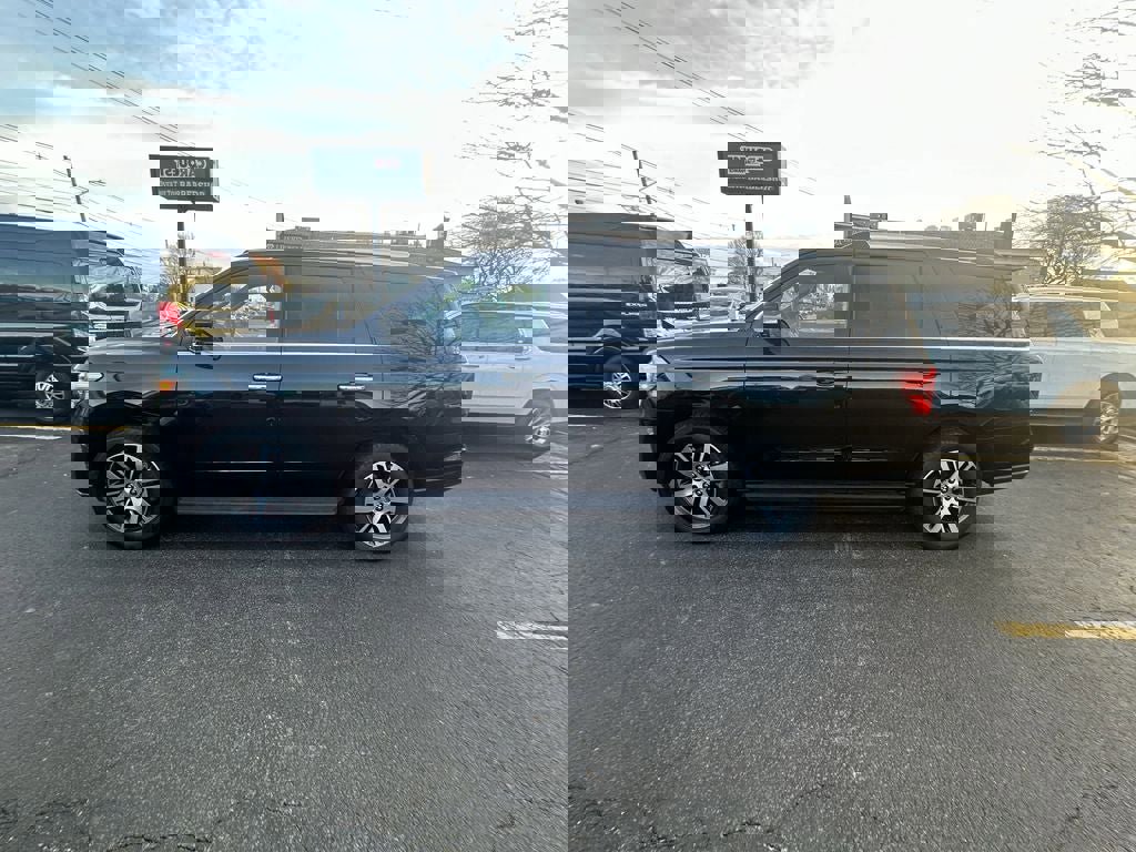 Used 2024 Ford Expedition Limited image 8