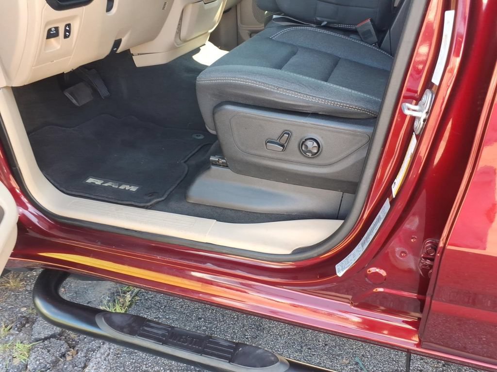 Used 2020 RAM 1500 Big Horn AWD/4WD image 19