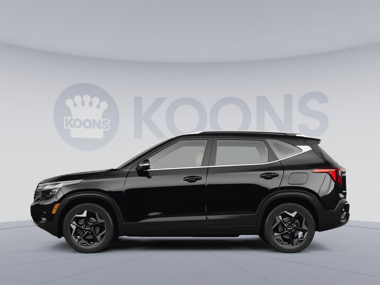 Used 2025 Kia Seltos EX image 2