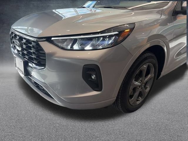 Used 2023 Ford Escape ST-Line Select w/ Tech Pack #1 AWD/4WD image 46