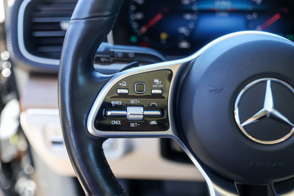 Used 2023 Mercedes-Benz GLS 450 4MATIC image 13